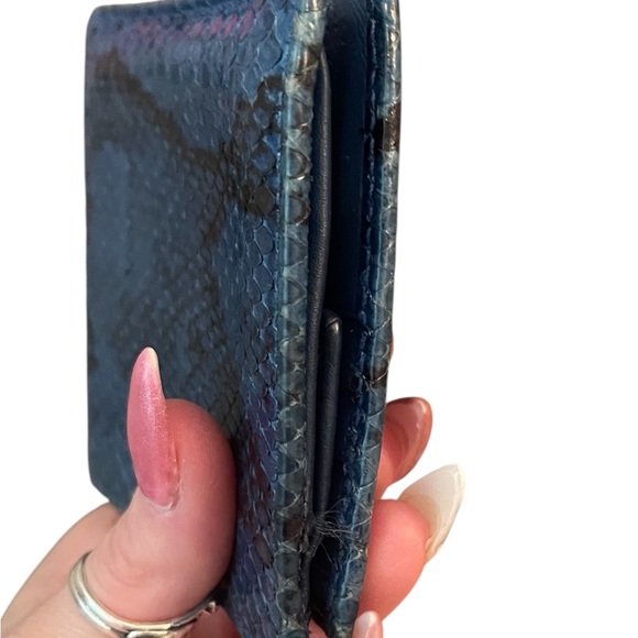 Vintage Gucci Blue Python Leather Wallet - Picture 10 of 13